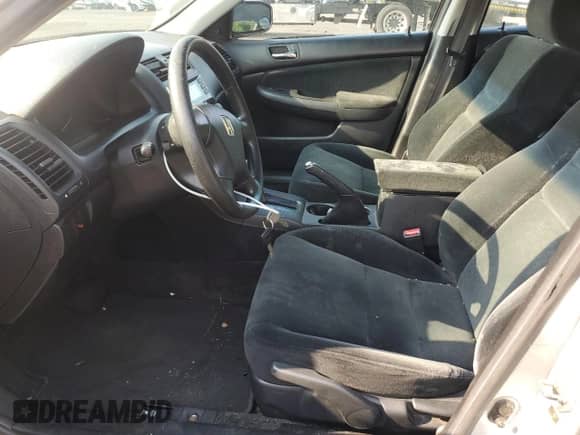 2006 Honda Accord VP с VIN 1HGCM56136A076007, выставлен на аукционе Copart как лот 60069025 с пробегом 221 463 миль миль и На запчасти • Non repairable. История ставок и продаж доступна на DreamBid. Изображение 7.