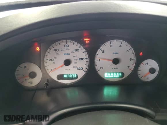 2004 Dodge Caravan SE with VIN 1D4GP24R24B571646, listed as a Copart auction lot 62607875 with 187,373 mi miles and Salvage title. Bid and sale history available at DreamBid. Image 9.