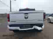 2022 Ram 1500 Laramie z VIN 1C6SRFJT9NN403471, wystawiony jako IAAI lot #42608759 z przebiegiem 28 897 mil mil oraz . Historia ofert i sprzedaży dostępna na DreamBid. Obrazek 16.