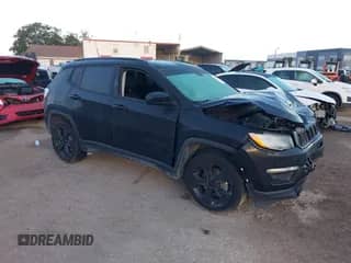 2021 Jeep Compass Altitude z VIN 3C4NJCBB4MT567341, wystawiony jako IAAI lot #43250546 z przebiegiem 52 361 mil mil oraz . Historia ofert i sprzedaży dostępna na DreamBid. Obrazek 1.