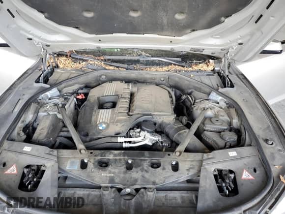 2011 BMW 7 Series 740i z VIN WBAKA4C50BC612489, wystawiony jako Copart lot #81472175 z przebiegiem 151 316 mil mil oraz Czysty tytuł • Clean title. Historia ofert i sprzedaży dostępna na DreamBid. Obrazek 11.