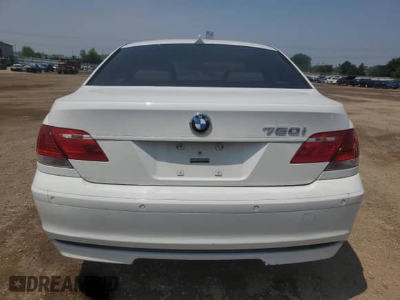 2007 BMW 7 Series 750i z VIN WBAHL83567DT10086, wystawiony jako Copart lot #59408605 z przebiegiem 110 635 mil mil oraz Nie do naprawy • Non repairable. Historia ofert i sprzedaży dostępna na DreamBid. Obrazek 6.