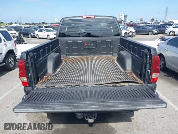 2005 GMC Sierra 1500 SLE с VIN 2GTEC19T151262217, выставлен на аукционе IAAI как лот 42430424 с пробегом 250 214 миль миль и . История ставок и продаж доступна на DreamBid. Изображение 12.