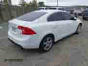 2013 Volvo S60 T5 с VIN YV1612FH8D2185936, выставлен на аукционе IAAI как лот 43211989 с пробегом 174 592 миль миль и . История ставок и продаж доступна на DreamBid. Изображение 4.