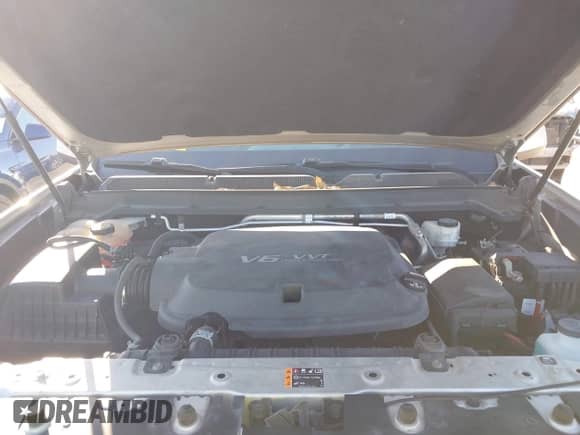 2018 Chevrolet Colorado 2WD LT z VIN 1GCGSCEN7J1176375, wystawiony jako IAAI lot #43423153 z przebiegiem 128 301 mil mil oraz . Historia ofert i sprzedaży dostępna na DreamBid. Obrazek 10.