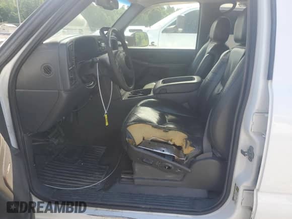 2005 Chevrolet Silverado 3500 DRW LT с VIN 1GCJK33245F928184, выставлен на аукционе Copart как лот 58023455 с пробегом Не указан миль и Списание • Salvage title. История ставок и продаж доступна на DreamBid. Изображение 7.