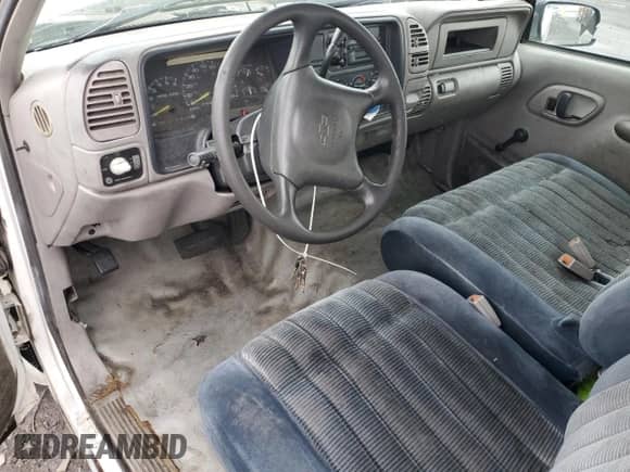 2000 Chevrolet Silverado 2500 с VIN 1GCGC24R0YR138848, выставлен на аукционе Copart как лот 85589534 с пробегом Не указан миль и На запчасти • Non repairable. История ставок и продаж доступна на DreamBid. Изображение 8.