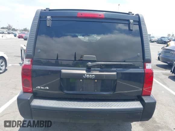 2007 Jeep Commander Sport с VIN 1J8HG48K07C504836, выставлен на аукционе IAAI как лот 42537484 с пробегом 99 313 миль миль и . История ставок и продаж доступна на DreamBid. Изображение 16.