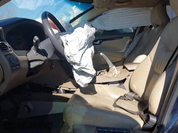 2002 Volvo S60 с VIN YV1RH58D822170211, выставлен на аукционе IAAI как лот 41600648 с пробегом 173 255 миль миль и . История ставок и продаж доступна на DreamBid. Изображение 5.