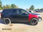 2014 Ford Explorer z VIN 1FM5K8B83EGB10133, wystawiony jako IAAI lot #43424554 z przebiegiem 159 618 mil mil oraz . Historia ofert i sprzedaży dostępna na DreamBid. Obrazek 14.