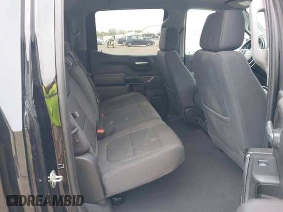 2021 Chevrolet Silverado 1500 LT with VIN 3GCUYDET7MG262944, listed as a IAAI auction lot 43181058 with 61,251 mi miles and . Bid and sale history available at DreamBid. Image 8.