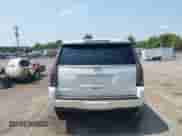 2015 Cadillac Escalade Platinum z VIN 1GYS4PKJ3FR642643, wystawiony jako IAAI lot #42927528 z przebiegiem 95 428 mil mil oraz . Historia ofert i sprzedaży dostępna na DreamBid. Obrazek 17.