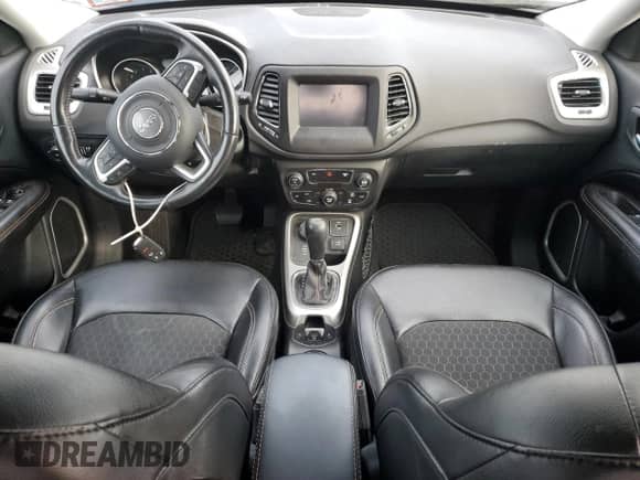 2019 Jeep Compass Latitude с VIN 3C4NJDBB6KT734561, выставлен на аукционе Copart как лот 81652755 с пробегом 91 408 миль миль и Списание • Salvage title. История ставок и продаж доступна на DreamBid. Изображение 8.