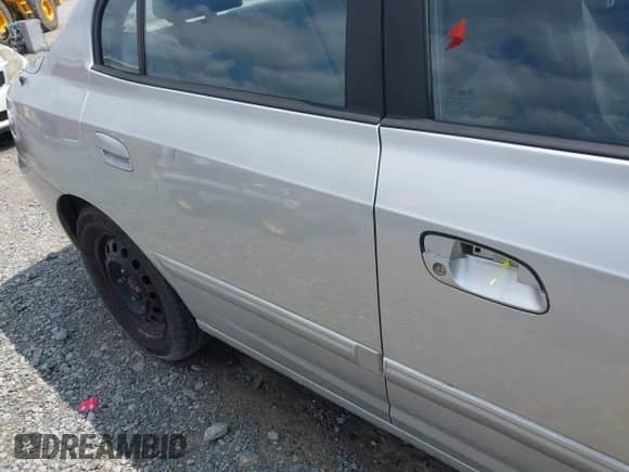 2004 Hyundai Elantra GLS with VIN KMHDN46D44U777196, listed as a IAAI auction lot 43057624 with Not provided miles and . Bid and sale history available at DreamBid. Image 6.