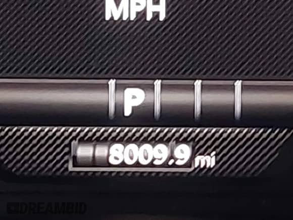 2025 Ram 1500 Big Horn z VIN 1C6RREFG9SN527515, wystawiony jako IAAI lot #41952115 z przebiegiem 8 009 mil mil oraz . Historia ofert i sprzedaży dostępna na DreamBid. Obrazek 16.