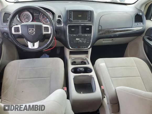 2011 Dodge Grand Caravan Crew with VIN 2D4RN5DG2BR606571, listed as a Copart auction lot 80439005 with 399,551 mi miles and Clean title. Bid and sale history available at DreamBid. Image 8.