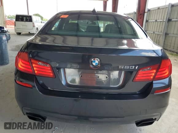 2013 BMW 5 Series 550i с VIN WBAFR9C50DDX80735, выставлен на аукционе Copart как лот 71718255 с пробегом 137 705 миль миль и На запчасти • Non repairable. История ставок и продаж доступна на DreamBid. Изображение 6.