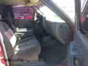 2005 Chevrolet Silverado 1500 LS z VIN 2GCEC13T651260410, wystawiony jako IAAI lot #43585149 z przebiegiem 175 327 mil mil oraz . Historia ofert i sprzedaży dostępna na DreamBid. Obrazek 5.