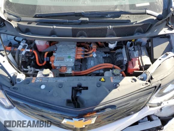 2020 Chevrolet Bolt EV LT z VIN 1G1FY6S05L4134785, wystawiony jako Copart lot #85261355 z przebiegiem 81 658 mil mil oraz Szkoda całkowita • Salvage title. Historia ofert i sprzedaży dostępna na DreamBid. Obrazek 12.
