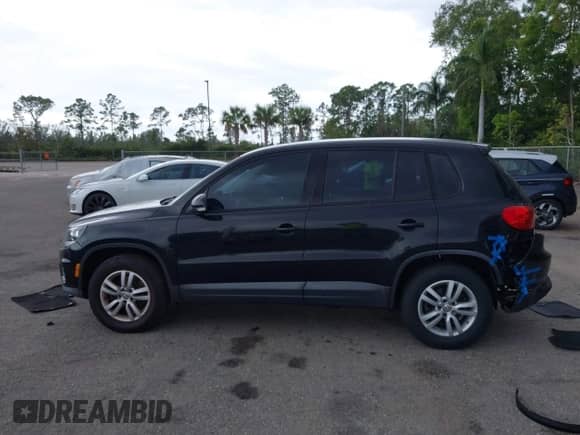 2013 Volkswagen Tiguan SE с VIN WVGAV3AX4DW607441, выставлен на аукционе IAAI как лот 42173141 с пробегом 113 186 миль миль и . История ставок и продаж доступна на DreamBid. Изображение 14.