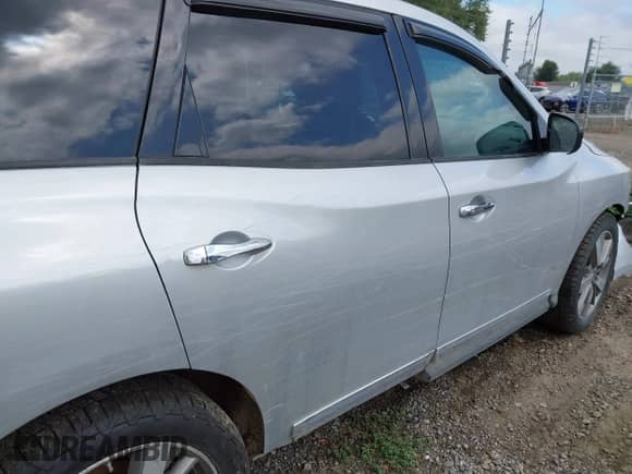 2016 Nissan Pathfinder Platinum with VIN 5N1AR2MM4GC657696, listed as a IAAI auction lot 42832227 with 97,172 mi miles and . Bid and sale history available at DreamBid. Image 19.