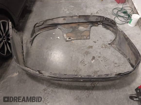 2016 Chevrolet Malibu LT z VIN 1G1ZE5ST1GF288348, wystawiony jako IAAI lot #43447189 z przebiegiem 145 372 mil mil oraz . Historia ofert i sprzedaży dostępna na DreamBid. Obrazek 12.