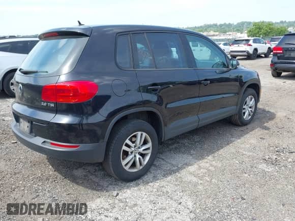 2013 Volkswagen Tiguan SE z VIN WVGAV3AX0DW621305, wystawiony jako IAAI lot #42249707 z przebiegiem 139 500 mil mil oraz . Historia ofert i sprzedaży dostępna na DreamBid. Obrazek 4.