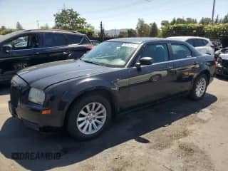 2007 Chrysler 300 with VIN 2C3KA43R27H626621, listed as a Copart auction lot 70741115 with 179,433 mi miles and Salvage title. Bid and sale history available at DreamBid. Image 1.