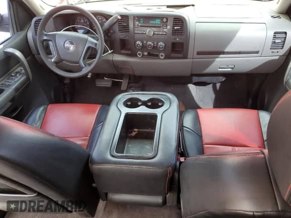 2008 GMC Sierra 1500 SL with VIN 2GTEK13C381146615, listed as a Copart auction lot 51348715 with 219,269 mi miles and Salvage title. Bid and sale history available at DreamBid. Image 8.