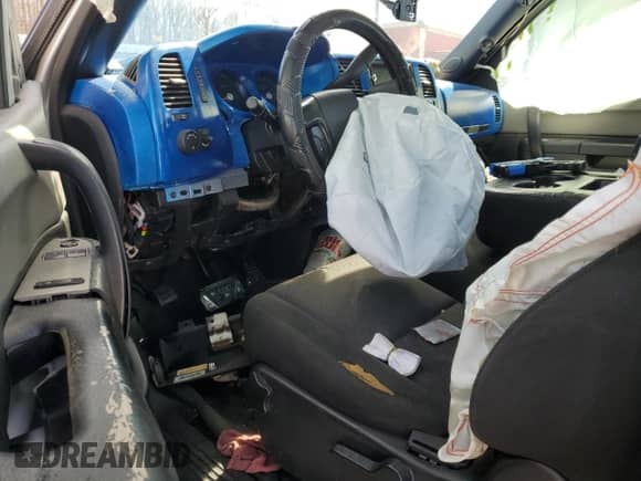 2013 Chevrolet Silverado 1500 Work Truck с VIN 1GCNCPEX3DZ354723, выставлен на аукционе Copart как лот 44981364 с пробегом 23 885 миль миль и На запчасти • Non repairable. История ставок и продаж доступна на DreamBid. Изображение 8.