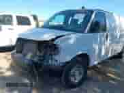 2023 Chevrolet Express Cargo z VIN 1GCWGBFP1P1119444, wystawiony jako IAAI lot #41401290 z przebiegiem 48 653 mil mil oraz . Historia ofert i sprzedaży dostępna na DreamBid. Obrazek 6.