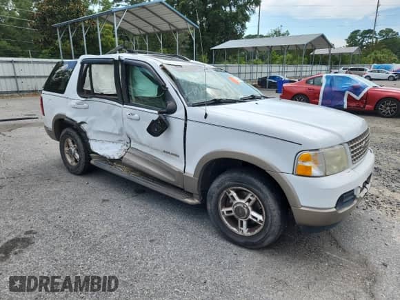 2002 Ford Explorer Eddie Bauer с VIN 1FMDU74W22ZC99899, выставлен на аукционе Copart как лот 63443445 с пробегом Не указан миль и Списание • Salvage title. История ставок и продаж доступна на DreamBid. Изображение 4.