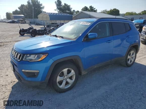2018 Jeep Compass Latitude z VIN 3C4NJCBB0JT412183, wystawiony jako Copart lot #69242045 z przebiegiem 86 536 mil mil oraz Szkoda całkowita • Salvage title. Historia ofert i sprzedaży dostępna na DreamBid. Obrazek 1.