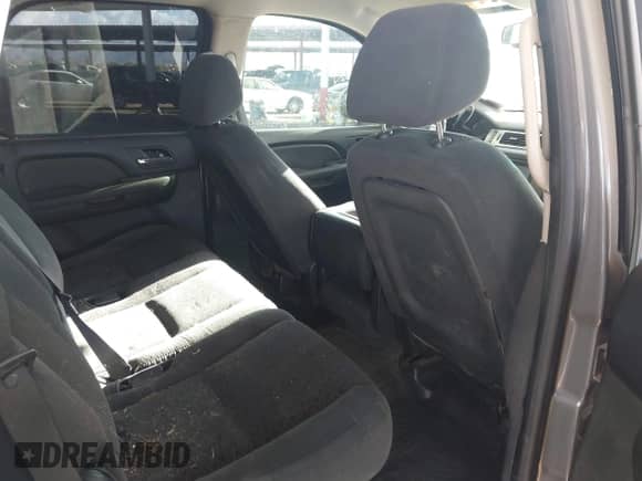 2007 Chevrolet Tahoe LTZ z VIN 1GNFC13057J353512, wystawiony jako IAAI lot #41414169 z przebiegiem 198 985 mil mil oraz . Historia ofert i sprzedaży dostępna na DreamBid. Obrazek 8.