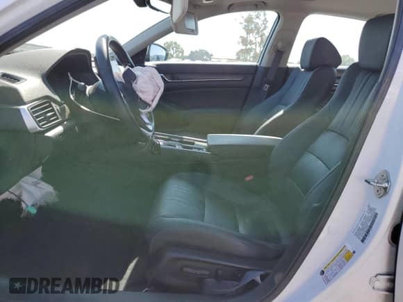 2020 Honda Accord EX-L с VIN 1HGCV1F54LA115742, выставлен на аукционе Copart как лот 84469505 с пробегом 52 979 миль миль и Списание • Salvage title. История ставок и продаж доступна на DreamBid. Изображение 7.