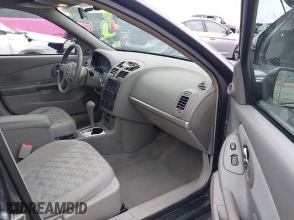2005 Chevrolet Malibu Maxx LS z VIN 1G1ZT62825F186030, wystawiony jako IAAI lot #42941726 z przebiegiem 220 336 mil mil oraz . Historia ofert i sprzedaży dostępna na DreamBid. Obrazek 5.