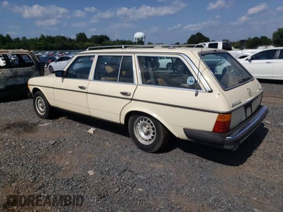 1980 Mercedes-Benz 300 с VIN 12319012019843, выставлен на аукционе Copart как лот 66558265 с пробегом 116 912 миль миль и Чистый • Clean title. История ставок и продаж доступна на DreamBid. Изображение 2.