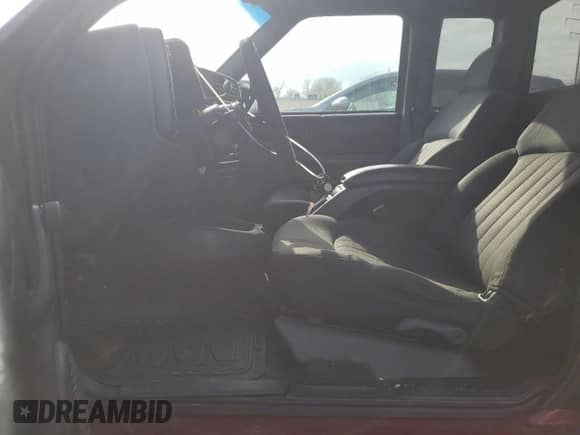 2003 Chevrolet S-10 Fleet z VIN 1GCCS19X438145951, wystawiony jako Copart lot #80416534 z przebiegiem 177 506 mil mil oraz Szkoda całkowita • Salvage title. Historia ofert i sprzedaży dostępna na DreamBid. Obrazek 7.