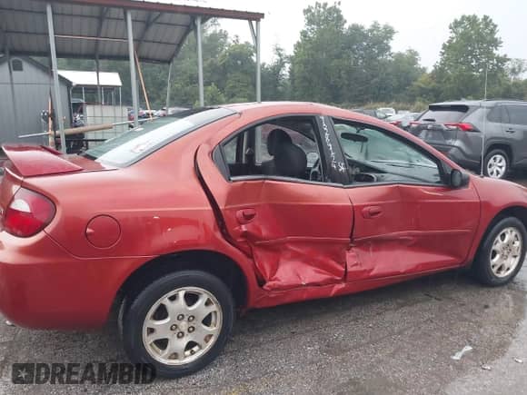 2005 Dodge Neon SXT with VIN 1B3ES56C85D150602, listed as a IAAI auction lot 43284124 with 60,847 mi miles and . Bid and sale history available at DreamBid. Image 17.