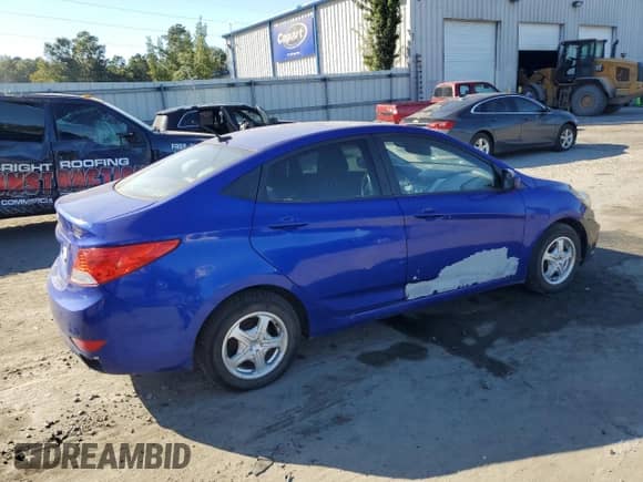 2014 Hyundai Accent GLS z VIN KMHCT4AE1EU647671, wystawiony jako Copart lot #90034745 z przebiegiem 213 953 mil mil oraz Czysty tytuł • Clean title. Historia ofert i sprzedaży dostępna na DreamBid. Obrazek 3.