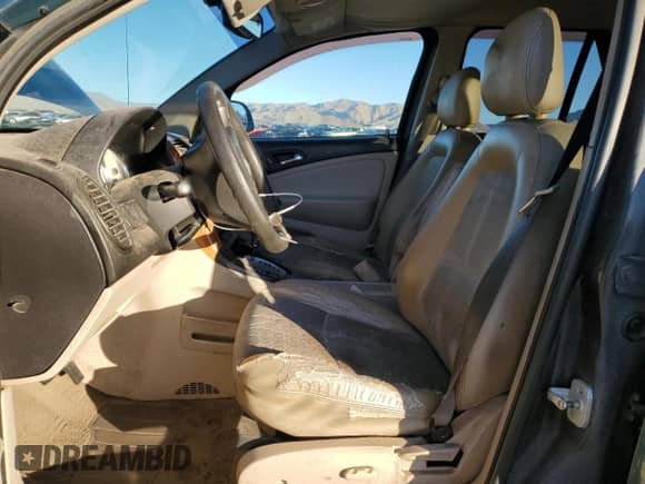 2007 Saturn VUE V6 z VIN 5GZCZ534X7S859270, wystawiony jako Copart lot #75092414 z przebiegiem 187 026 mil mil oraz Czysty tytuł • Clean title. Historia ofert i sprzedaży dostępna na DreamBid. Obrazek 7.