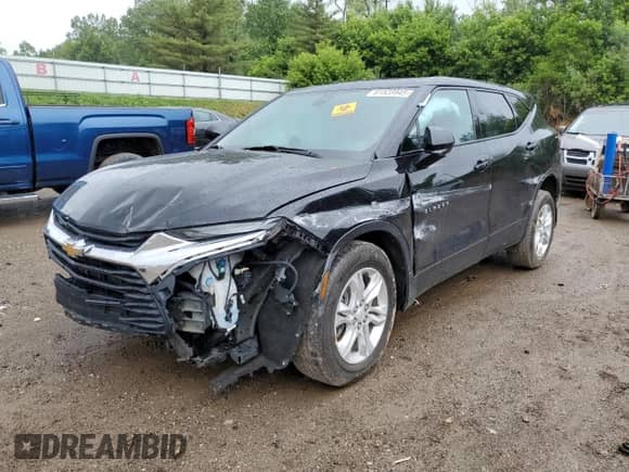2021 Chevrolet Blazer LT с VIN 3GNKBHR40MS581982, выставлен на аукционе Copart как лот 61523945 с пробегом 94 352 миль миль и На запчасти • Non repairable. История ставок и продаж доступна на DreamBid. Изображение 1.