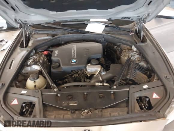 2013 BMW 5 Series 528i с VIN WBAXG5C52DDY31512, выставлен на аукционе IAAI как лот 42839972 с пробегом 172 388 миль миль и . История ставок и продаж доступна на DreamBid. Изображение 10.