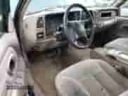 1998 Chevrolet Silverado 2500 с VIN 1GCGC29R7WE120604, выставлен на аукционе Copart как лот 85452624 с пробегом 212 594 миль миль и Списание • Salvage title. История ставок и продаж доступна на DreamBid. Изображение 8.