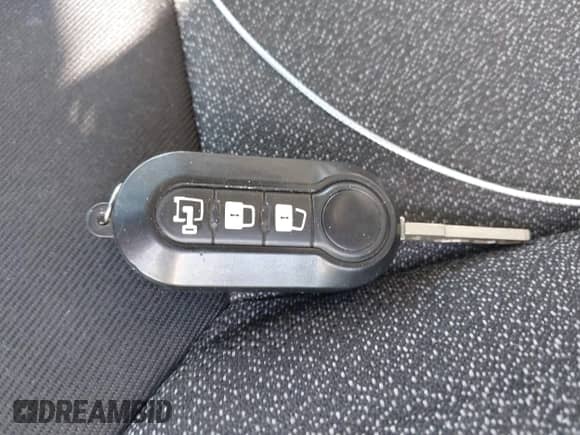 2021 Ram ProMaster Cargo с VIN 3C6LRVDG1ME523121, выставлен на аукционе IAAI как лот 42076794 с пробегом 91 589 миль миль и . История ставок и продаж доступна на DreamBid. Изображение 11.