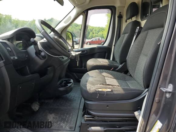 2018 Ram ProMaster Cargo z VIN 3C6TRVCG9JE124891, wystawiony jako Copart lot #58913345 z przebiegiem 89 285 mil mil oraz Szkoda całkowita • Salvage title. Historia ofert i sprzedaży dostępna na DreamBid. Obrazek 7.
