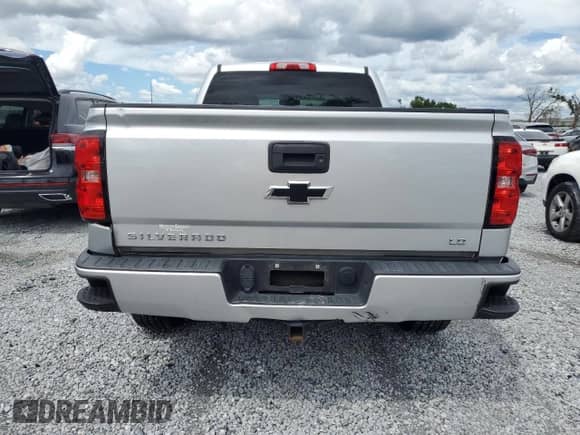 2019 Chevrolet Silverado 1500 Custom z VIN 2GCRCMEC3K1240546, wystawiony jako Copart lot #81136095 z przebiegiem 82 257 mil mil oraz Szkoda całkowita • Salvage title. Historia ofert i sprzedaży dostępna na DreamBid. Obrazek 6.