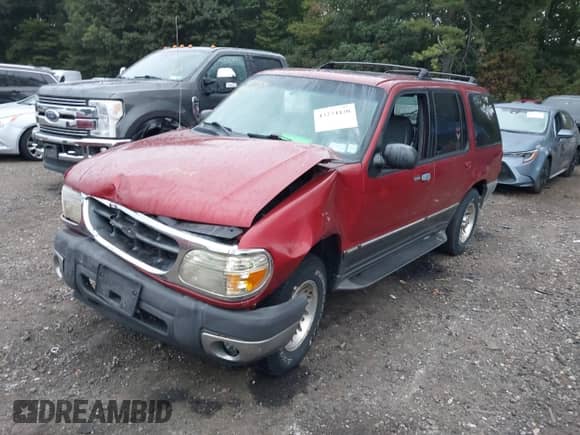 2000 Ford Explorer XLT with VIN 1FMZU73E4YUB38071, listed as a IAAI auction lot 43274420 with 188,153 mi miles and . Bid and sale history available at DreamBid. Image 6.