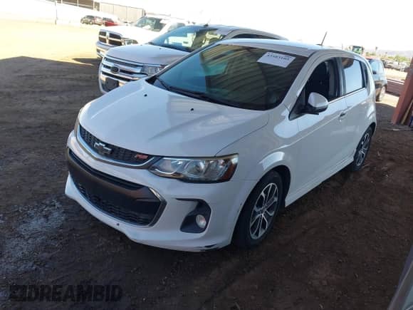 2017 Chevrolet Sonic LT с VIN 1G1JD6SB0H4116953, выставлен на аукционе IAAI как лот 43483105 с пробегом 181 621 миль миль и . История ставок и продаж доступна на DreamBid. Изображение 2.