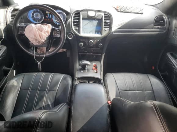 2014 Chrysler 300 S with VIN 2C3CCABG3EH273087, listed as a Copart auction lot 60271485 with 149,323 mi miles and Salvage title. Bid and sale history available at DreamBid. Image 8.